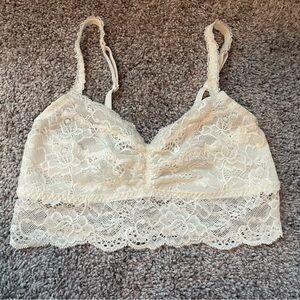 Victoria’s Secret PINK cream lace bralette size S